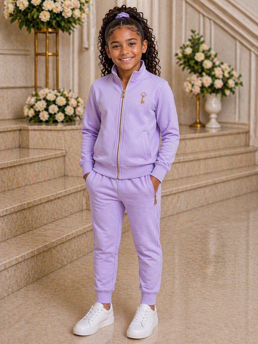 “I am powerful, beautiful, and destined for greatness.”
“Little Queen Set – Speak It Into Existence”