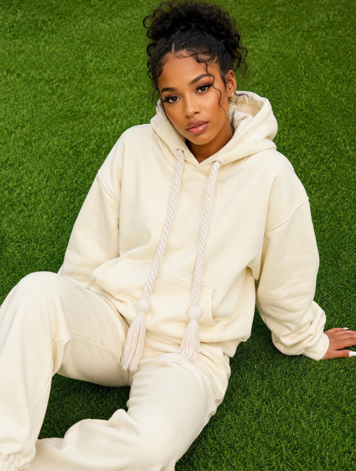 “Elegance is a frequency.”
Key of Blessings – Women’s Signature Luxe Hoodie set